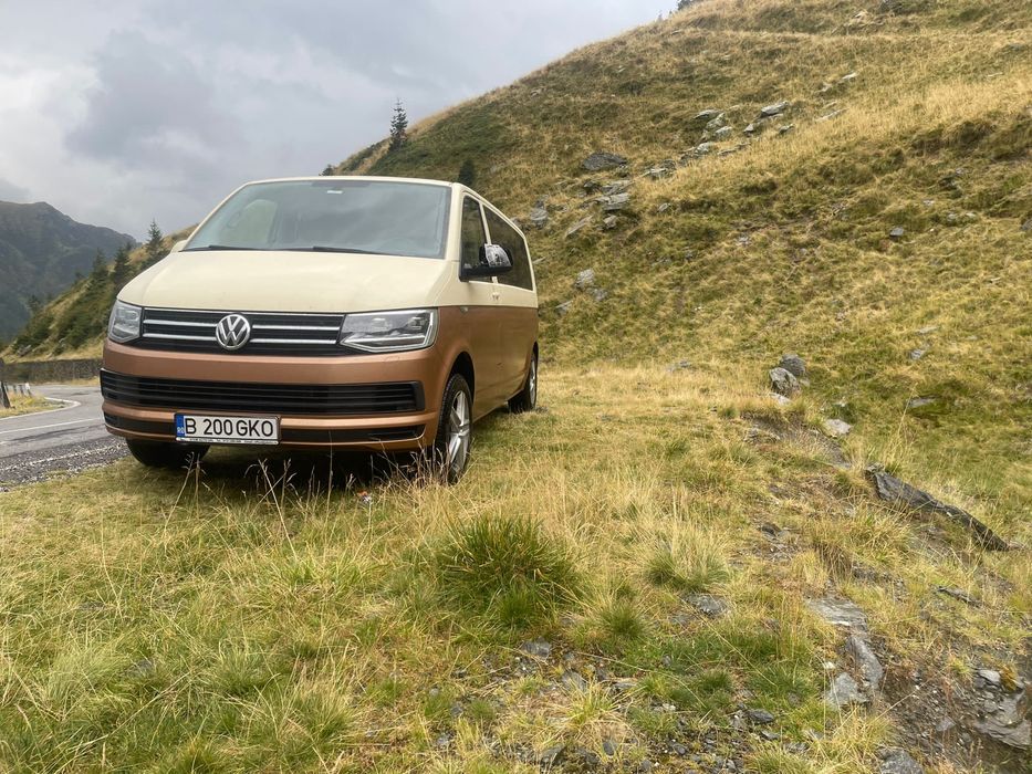 Inchirieri 8+1 Transport Caravelle Multivan T6