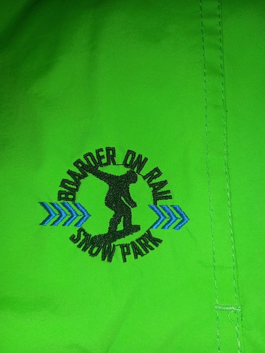 Pantaloni pentru sky.