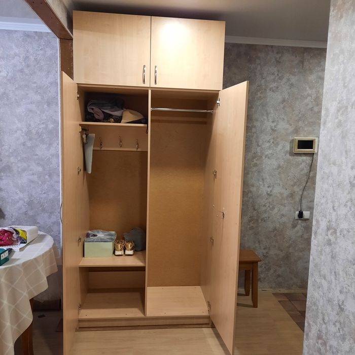 Шкаф с тумбой в прихожую