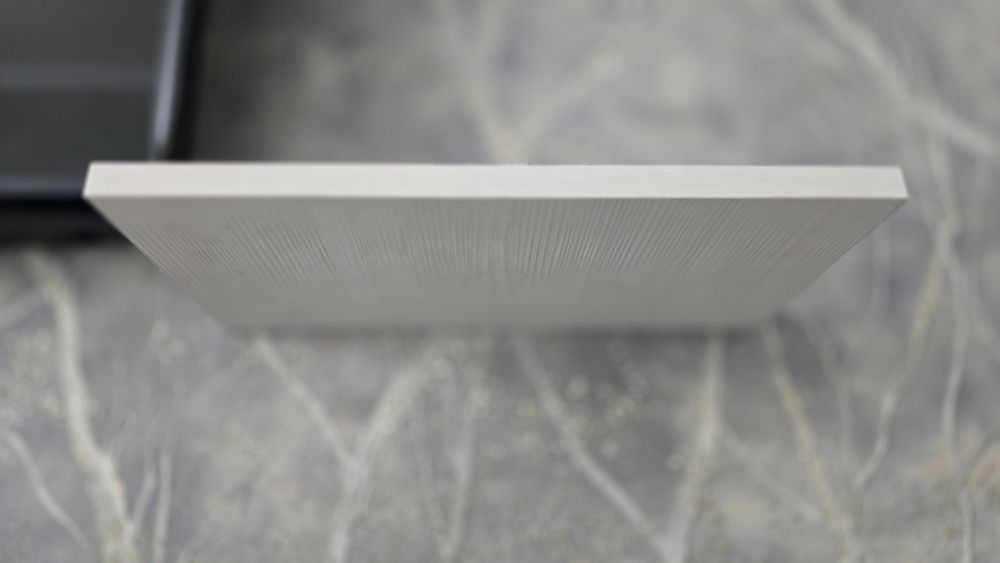 Настенная парящая полка.