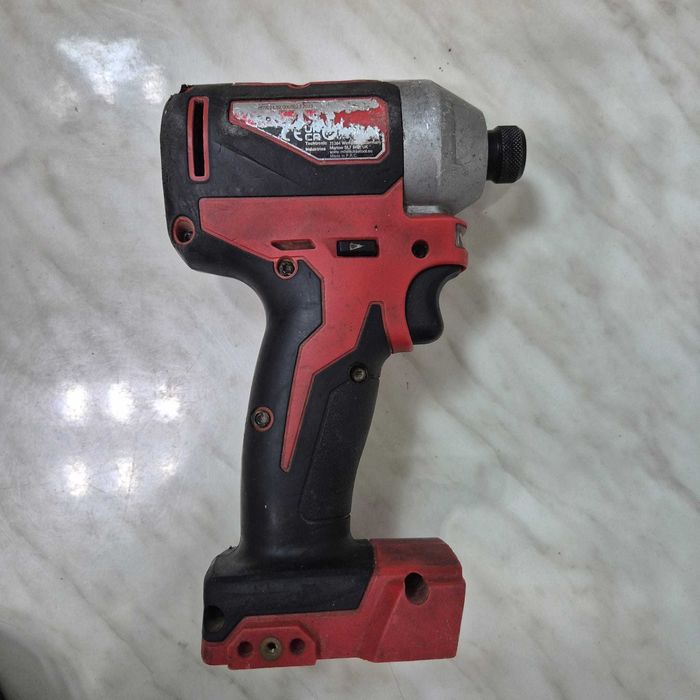 Masina de insurubat cu impact Milwaukee M18 CBLID-402C cu Acc 33809