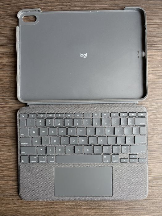 Logitech Combo Touch compatibil cu iPad Air 4/5