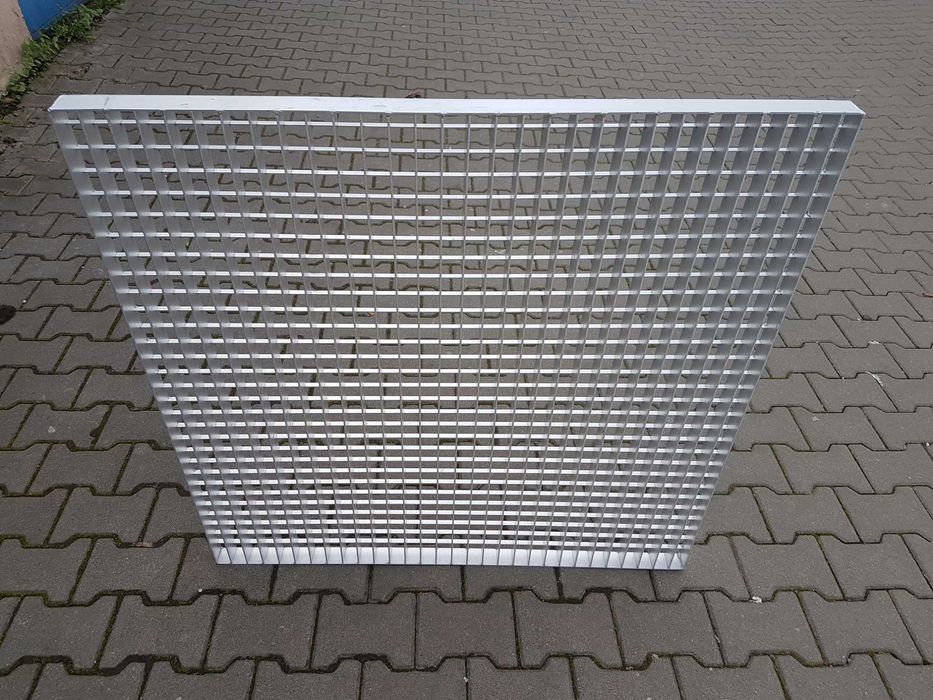 Gratare, grilaje, din ALUMINIU, INOX si ZINCATE, diferite dimensiuni