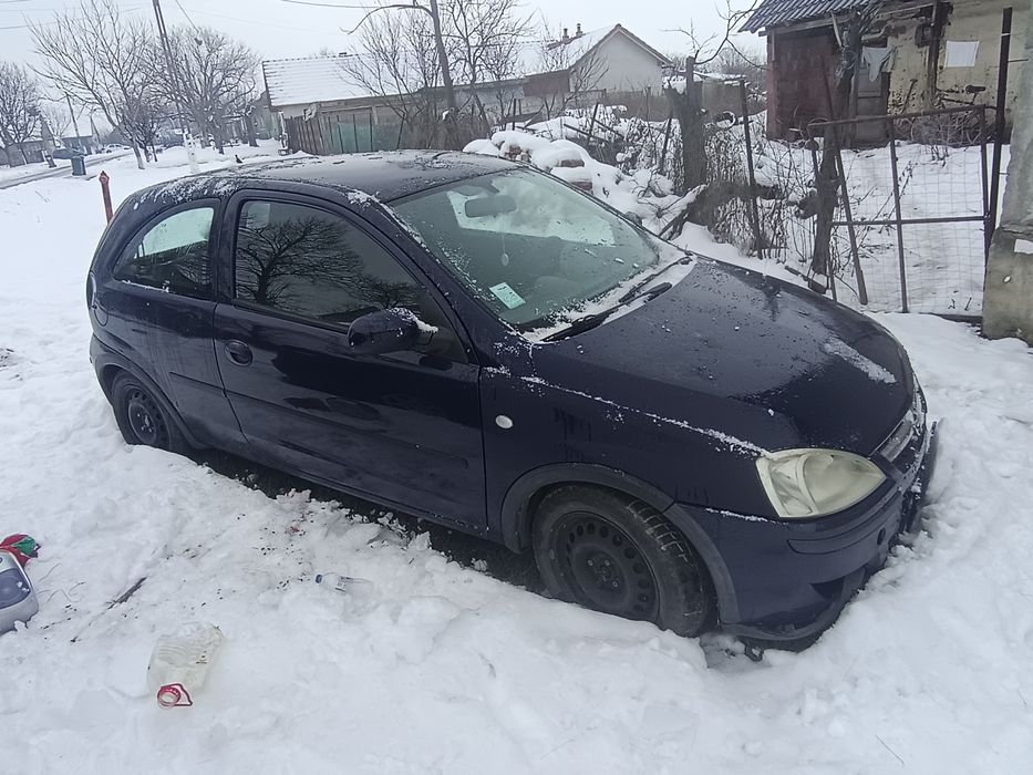 Vând Opel corsa mai multe detalii la numărul de telefon