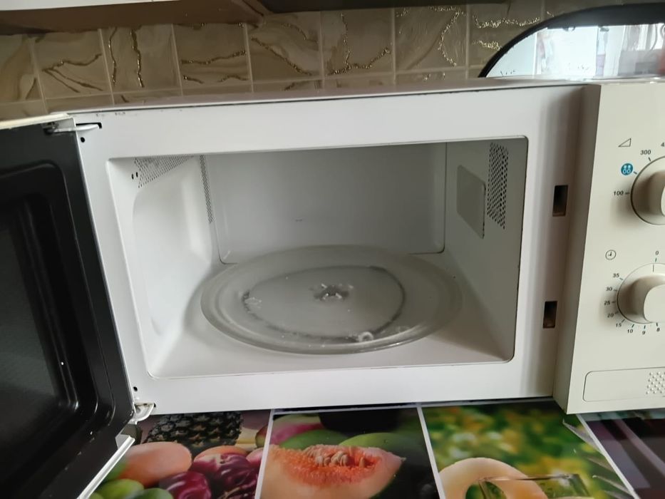 Продам микроволновую печь