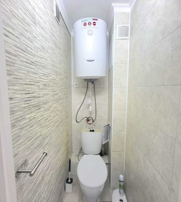 Продам 1 комнатную 8 микрорайон 3 кольцо