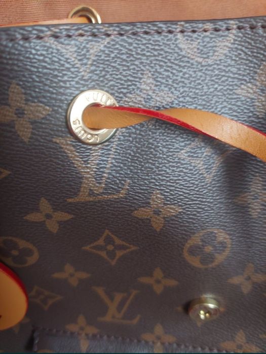 Дамска кожена раница