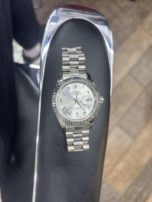 Часы Rolex с арабскими цифрами