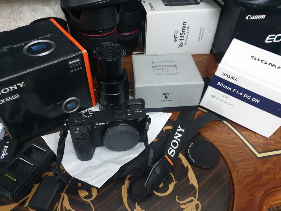 Сони 6500 с обь 18-135 два аккум