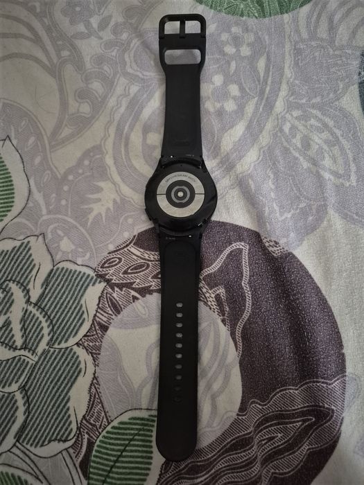 Продам Часы Samsung Watch4 оригинал
