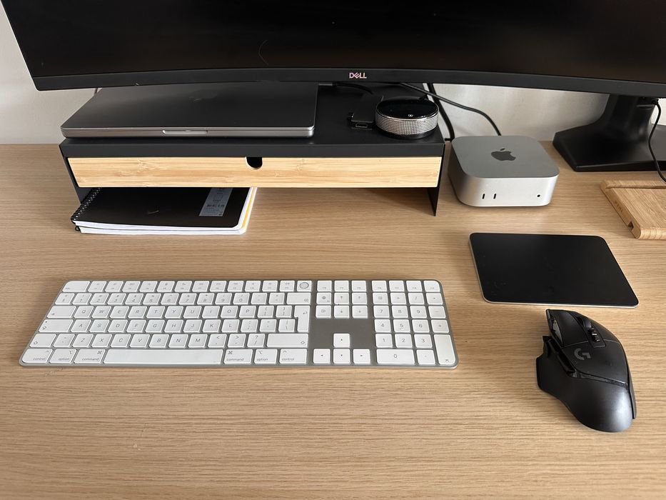 Mac mini m4 16gb+tastatura touch id+ magic trackpad Bucuresti