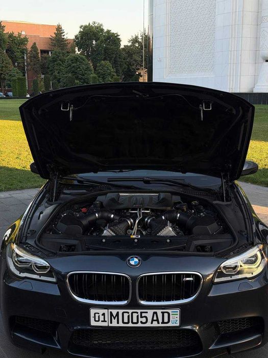 Продам BMW M5 F10
