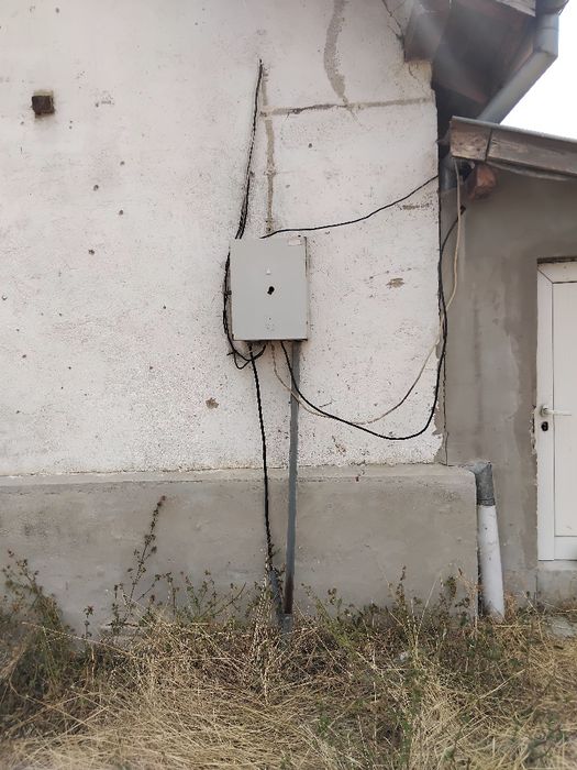 Продава конна база в с.Боровец общ.Кочериново