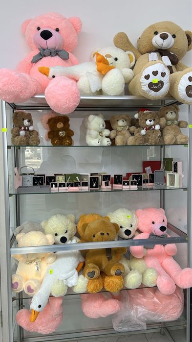 Стеклянная ветрина