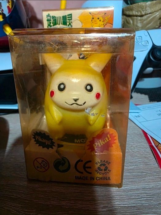 1998 Pokemon electronic Pikachu new nintendo Tomy vintage