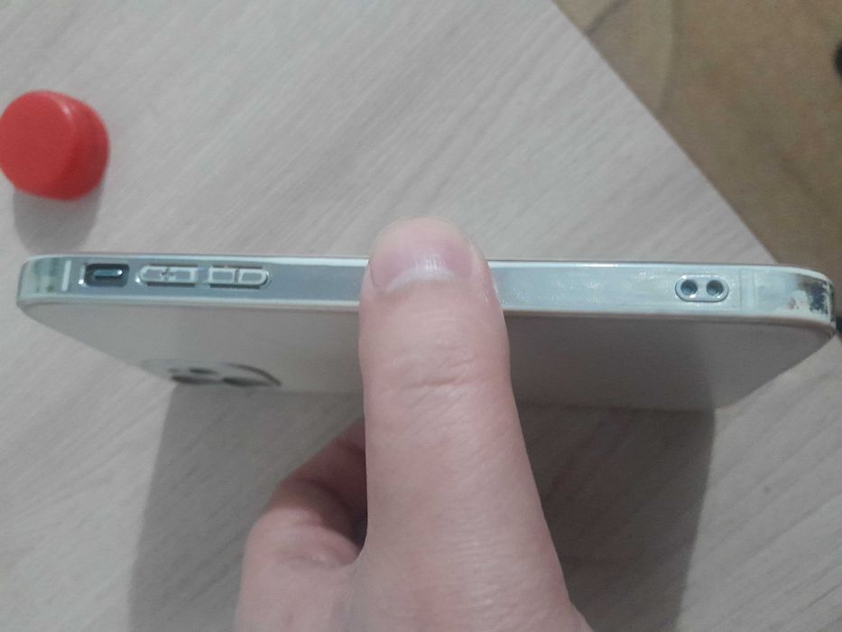 Продаю Айфон 11 Легенда