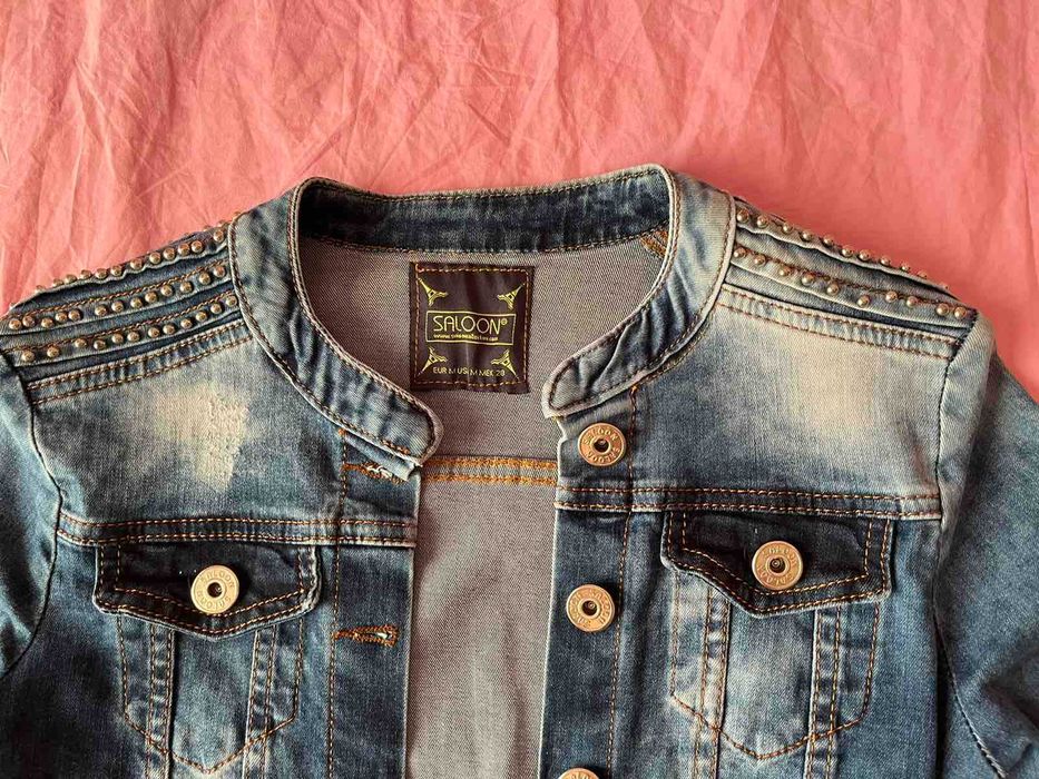 Дънково Яке Saloon