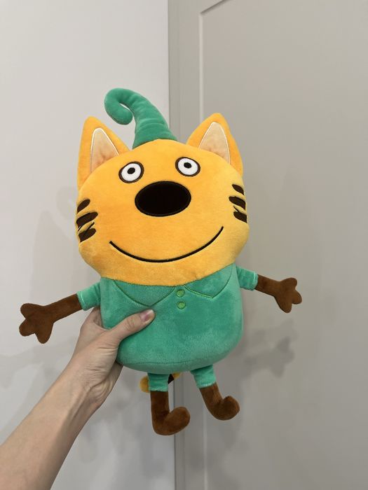 Мягкие игрушки, три кота