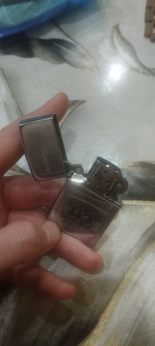 Зажигалка бензиновая zippo
