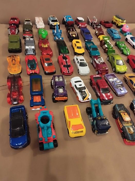 Колички hot wheels