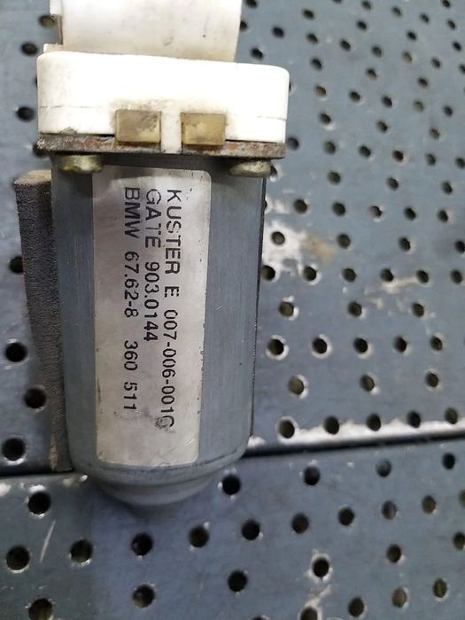 Motoras macara stanga fata bmw seria 5 e39 e007006001 67628360511