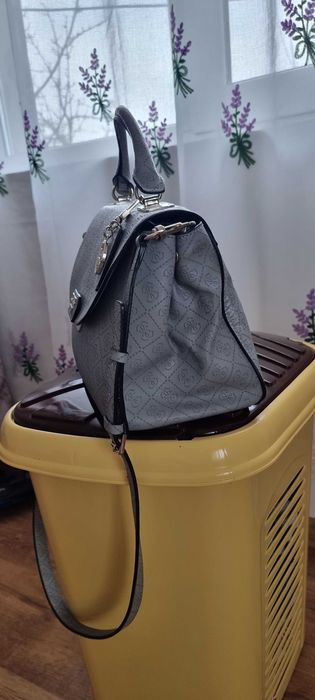 Geanta de mână Guess
