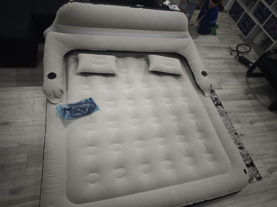 Cort gonflabil + saltea gonflabila+pompa electrica