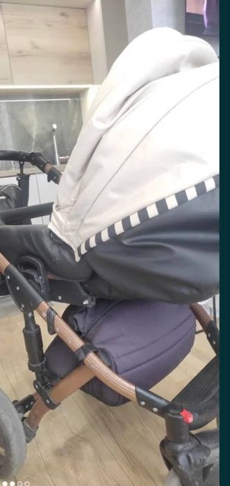 Продавам бебешка количка 3 в 1
