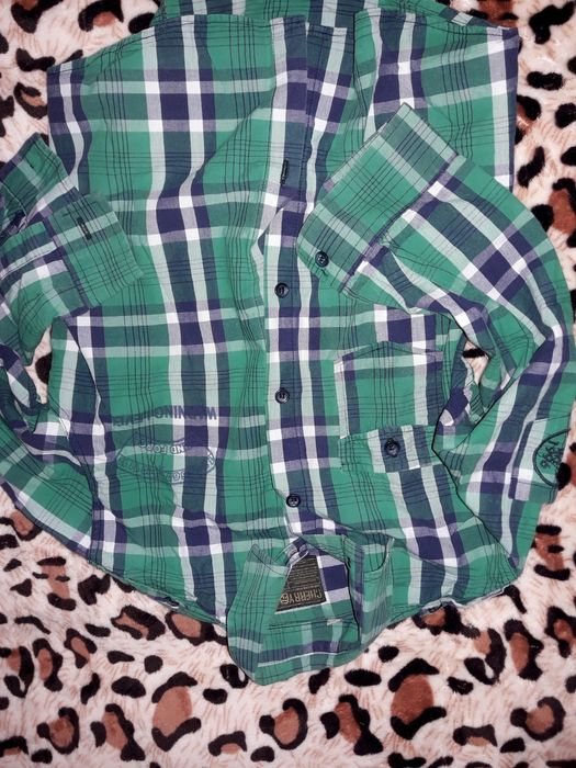 Продавам детски ризи и блузи