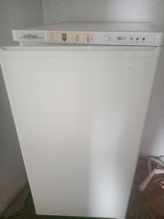 Продавам Фризер Силтал с 5 чекмеджета.