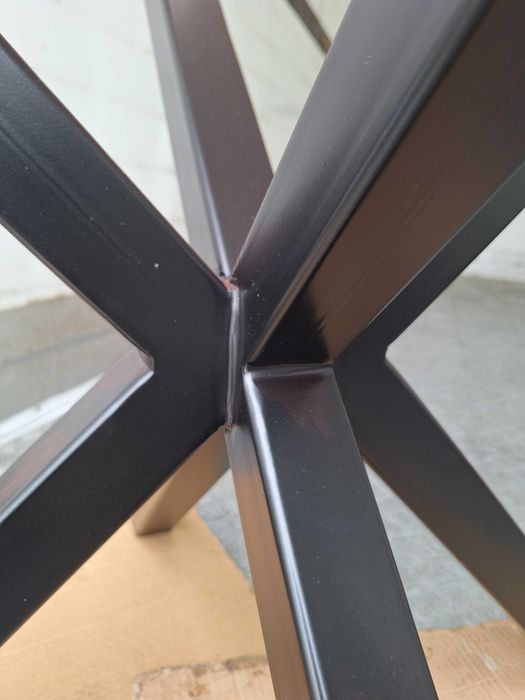 Picioare de masa si alte confecții metalice