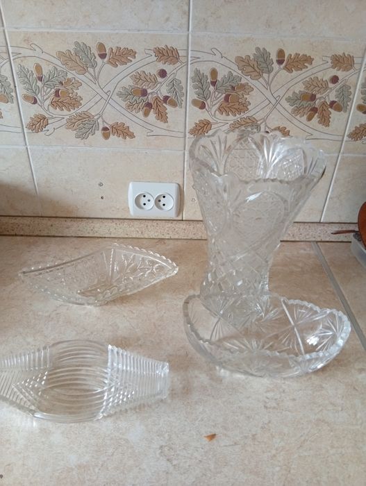 Посуда , Хрусталь,Вазы.
