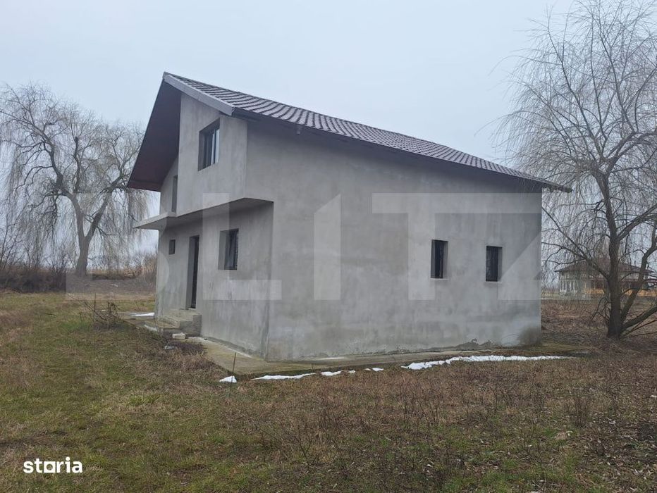 Lazuri casa indiciduala la rosu