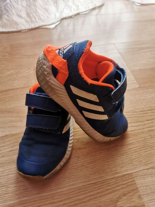 Adidași baietei marimea 33 marca ADIDAS originali