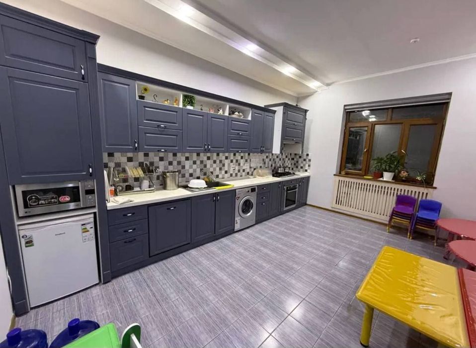 Мирзо Улугбекский район массив Буз-2 под бизнес 3-этажный дом 6-сотых.