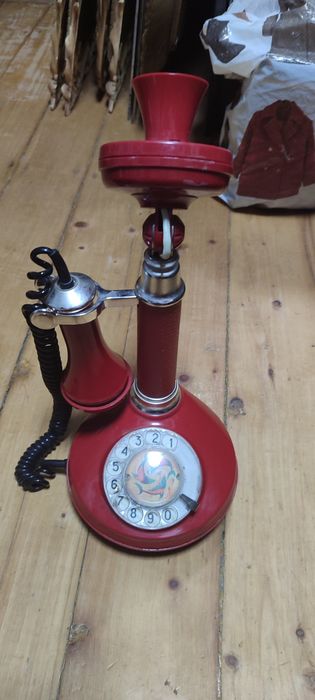 Телефоны в стиле ретро продам