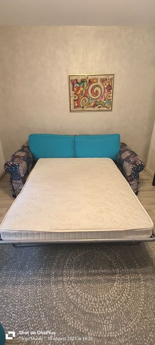 Canapea extensibila și fotoliu