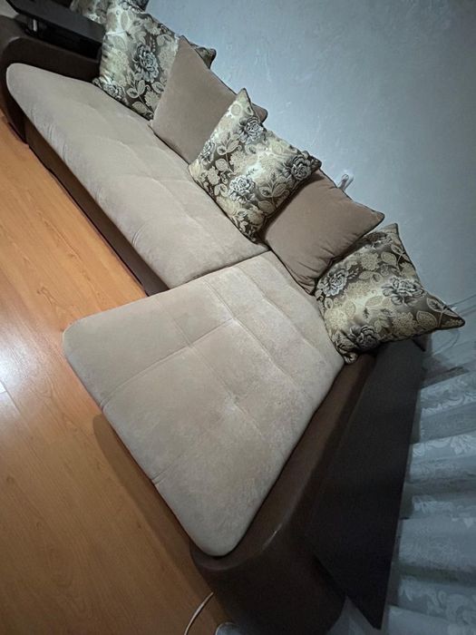 Продам диван с креслом