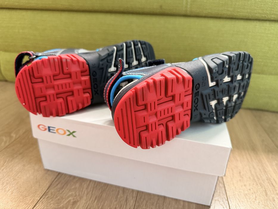 Geox Детски сандали номер 33