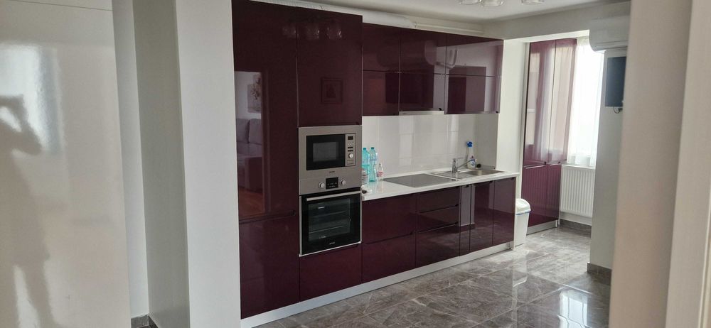 Vand apartament 3 camere decomandat