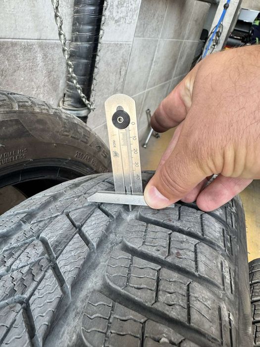 Зимни гуми Pirelli Winter SottoZero 3 Run Flat tires 255/45/20