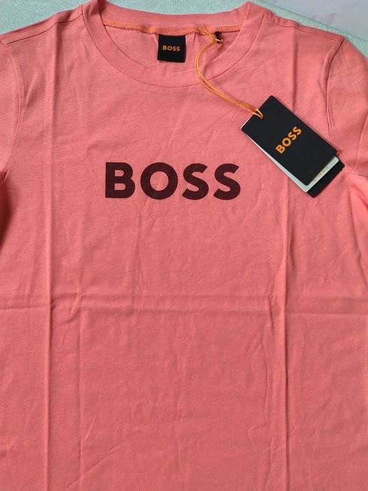 Boss тениска S,Нова!