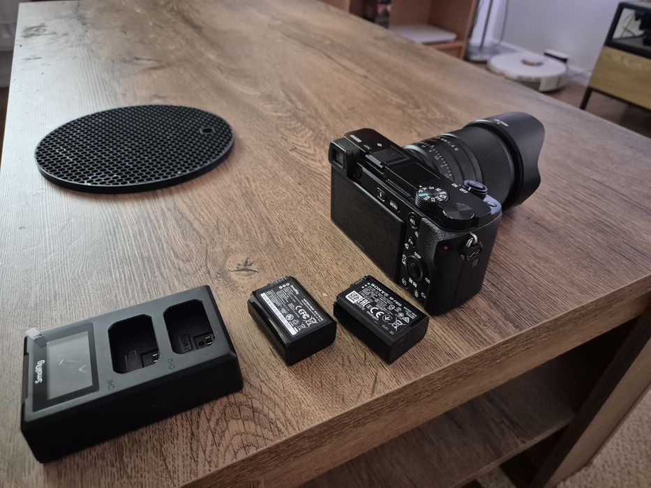 Sony A6100 cu 8100 shutter count