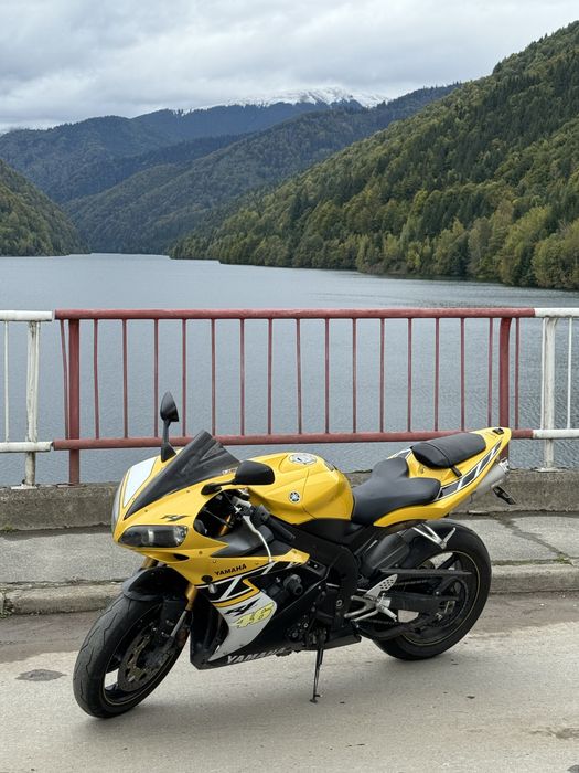 Yamaha - R1 - RN12