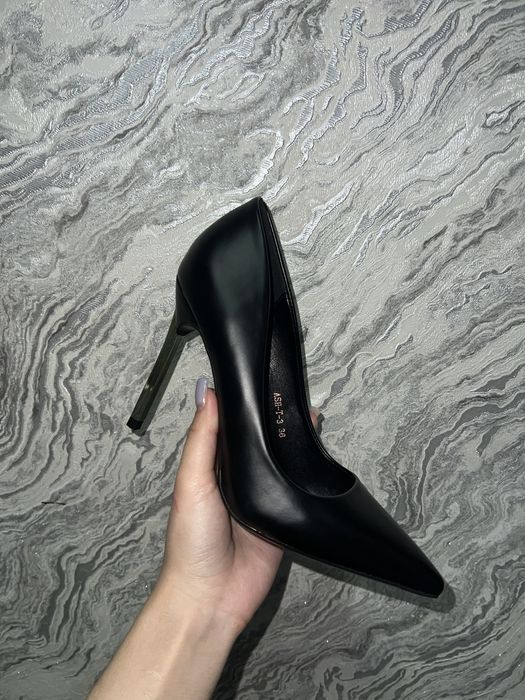 Туфли на шпильке