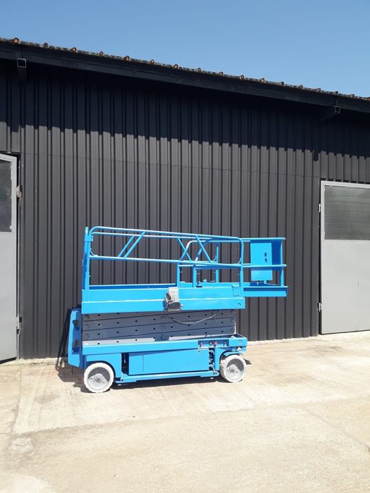 Nacela electrica de vanzare 12m, an 2010, second hand, 5600 euro, 4 bucati disponibile, platforma de lucru la inaltime