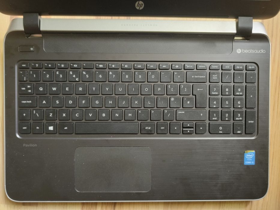 Laptop HP  Pavilion  15- P239sa