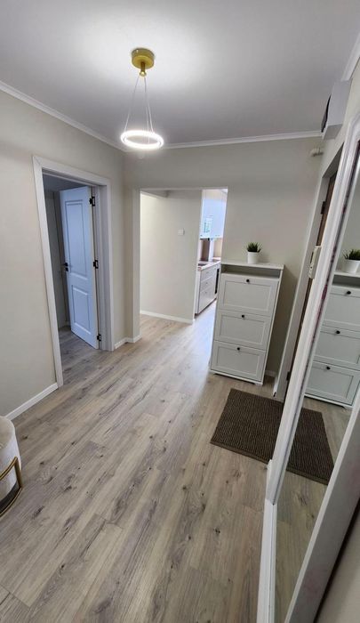 Inchiriez apartament renovat 2 camere  Mioritei