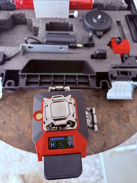 milwaukee  лазерен нивелир