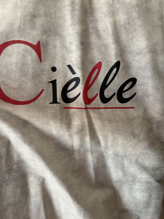 Haina de blana de nurca, noua fara eticheta, nepurtata.